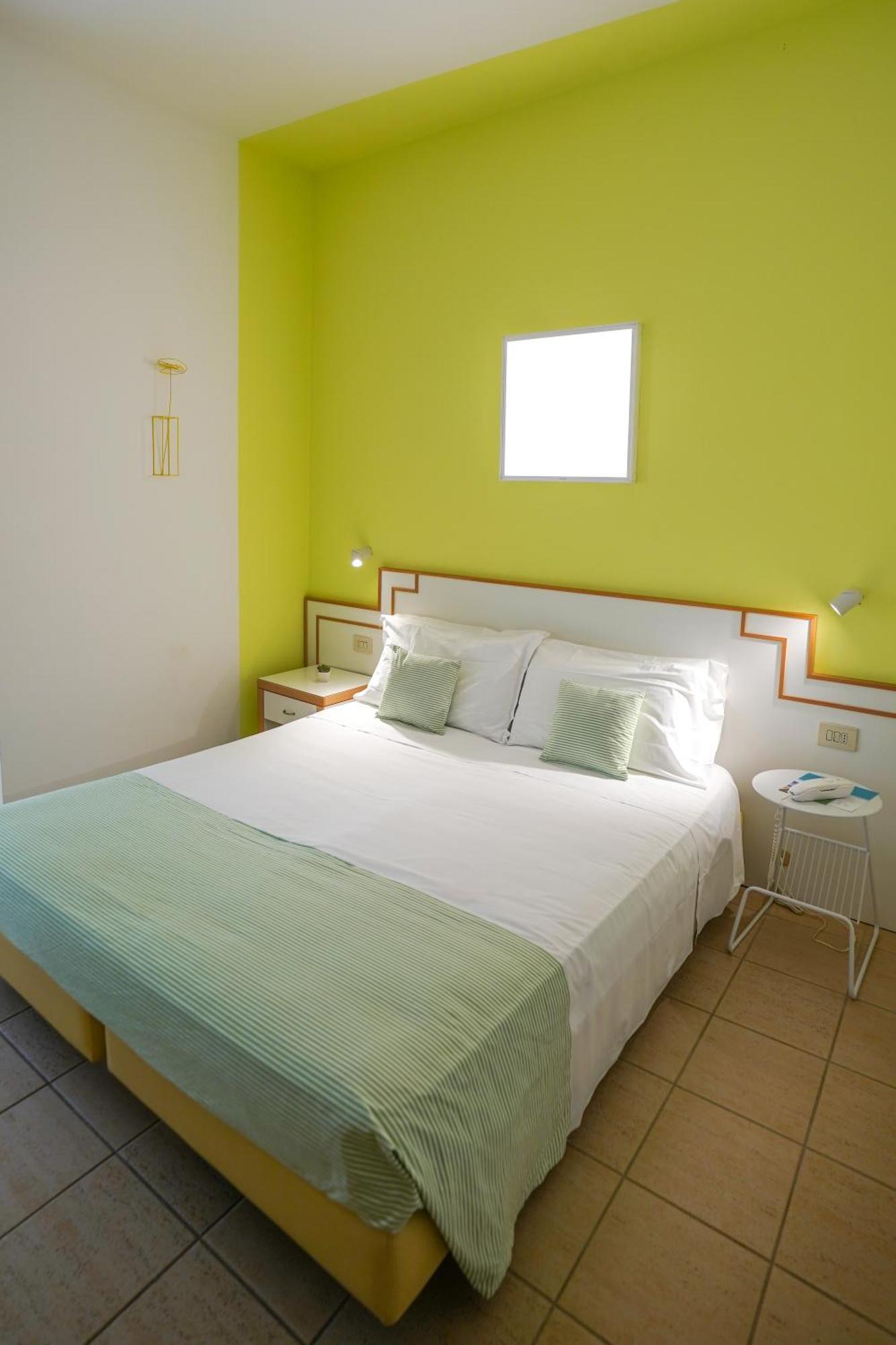 Albergo Punta De L'Est Francavilla Al Mare Exterior photo